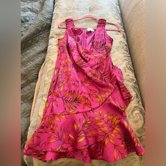 Sachin + Babi Dress | Sachin & Babi Dress Pink Ruffle Leaf Print Mini in Size 6 - Picture 5 of 9
